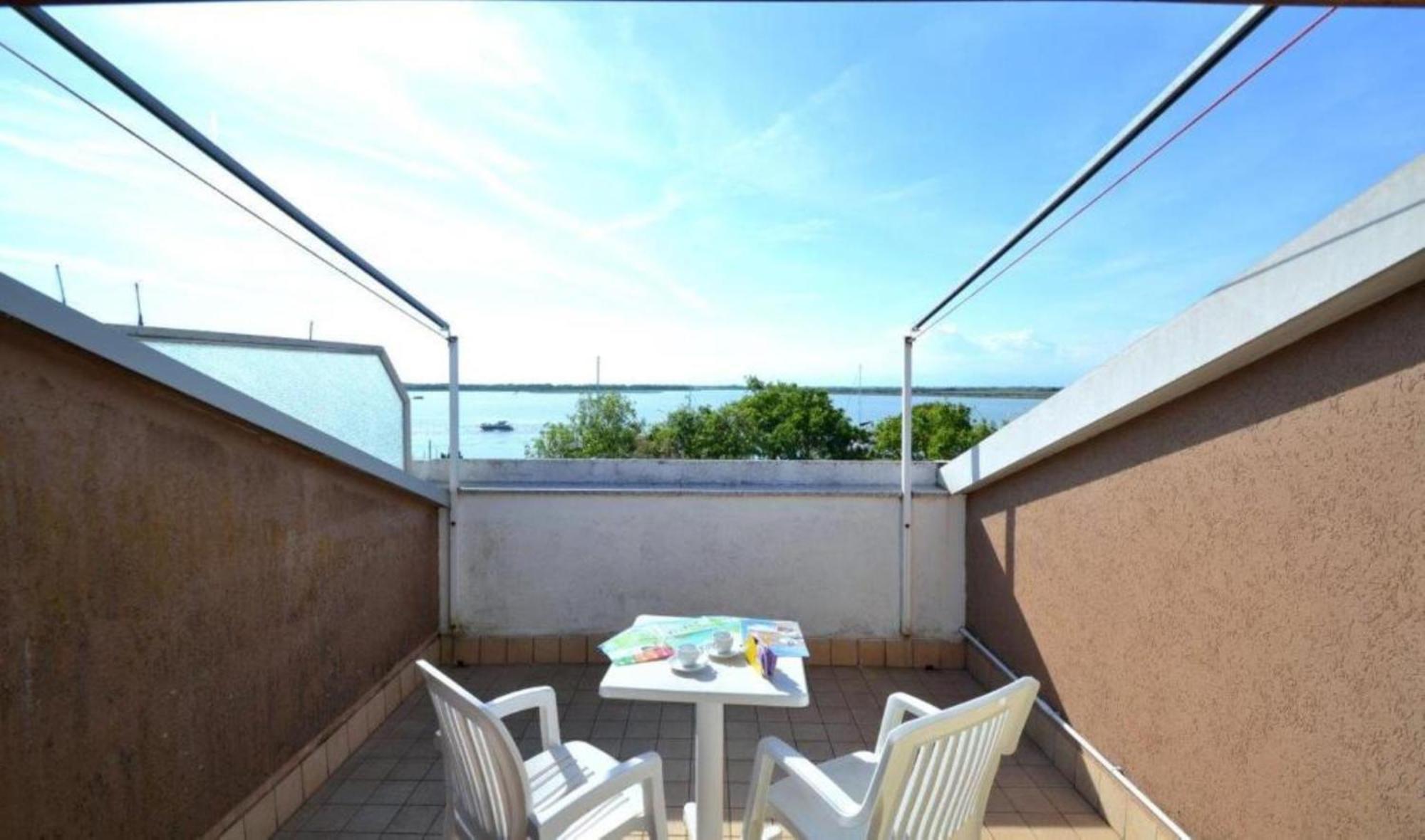 Gavitello Apartment Бибионе Екстериор снимка